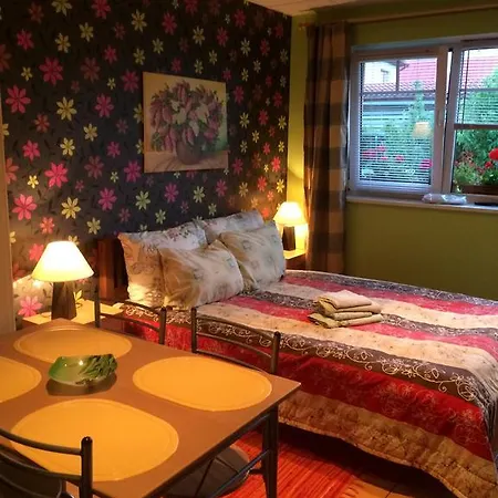 Lana House